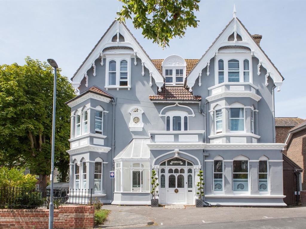 Oaklands Guest House Уеймут Екстериор снимка