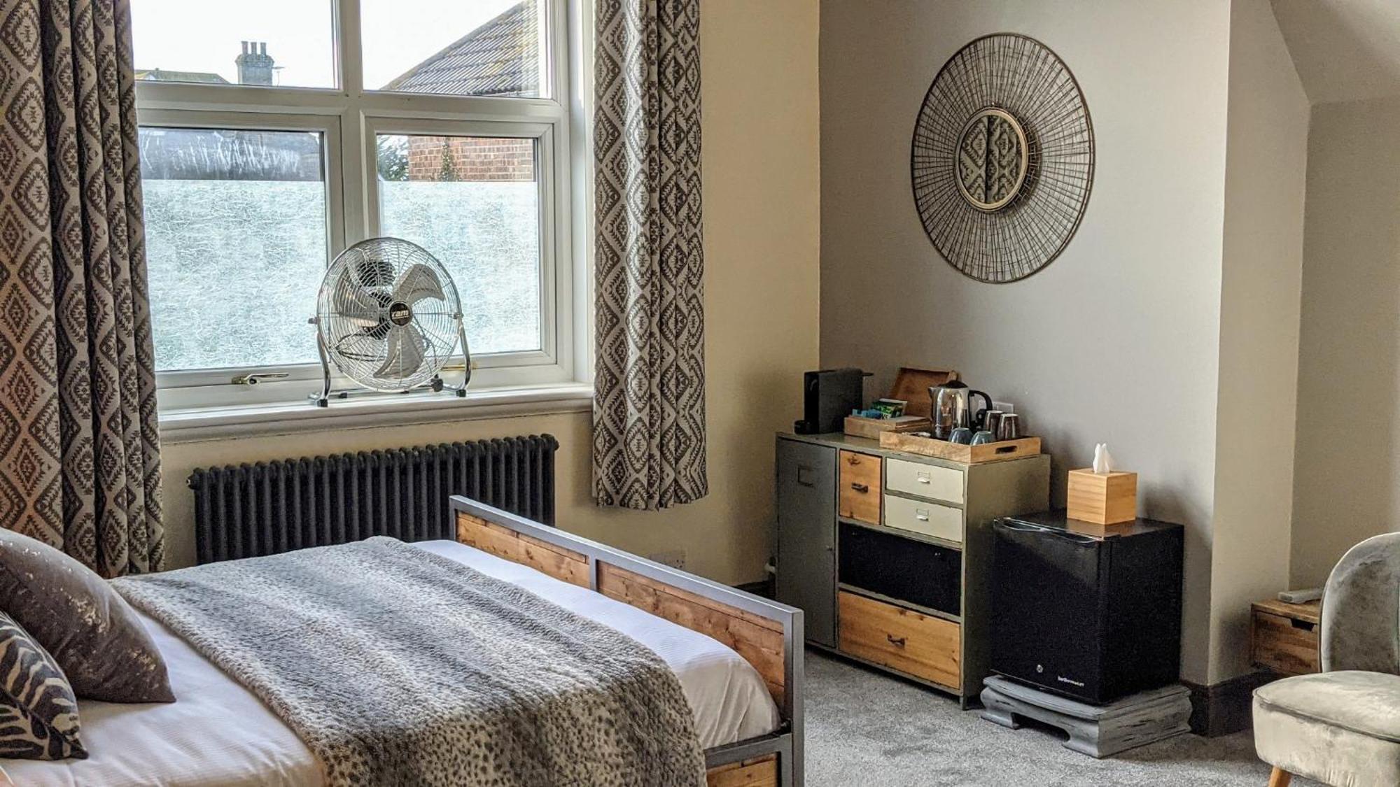 Oaklands Guest House Уеймут Стая снимка